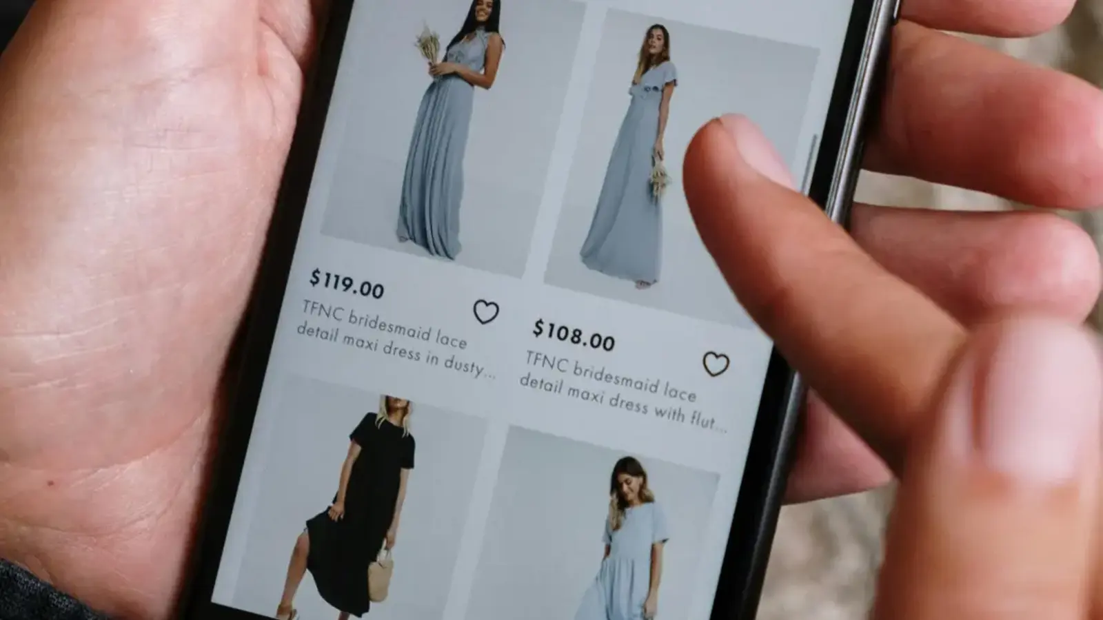 Virtual Try-On and Gen Z: Why Shareable Content Drives 3–5× More Reach