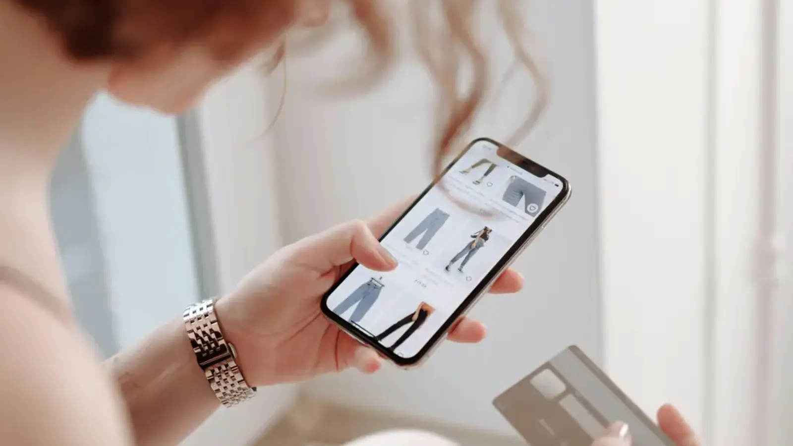 What Was Wrong With Virtual Try-On Before 2025 — And Why It Finally Works Now